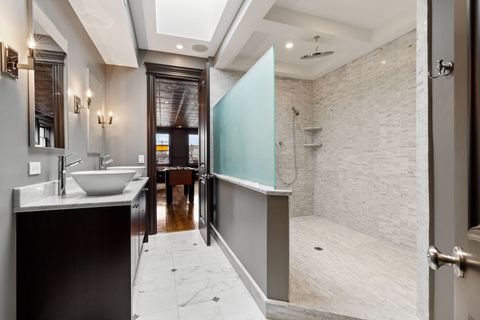 Tiny photo for 1410 W BYRON Street, Chicago, IL 60613 (MLS # 12586372)