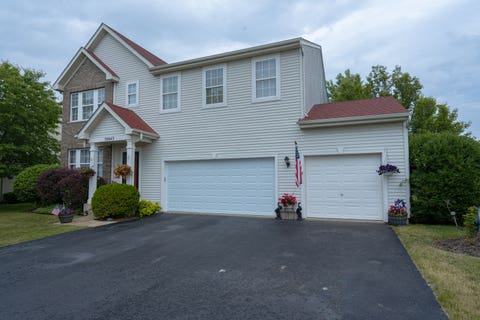 Tiny photo for 39843 Stoneywood Drive, Beach Park, IL 60083 (MLS # 12672378)