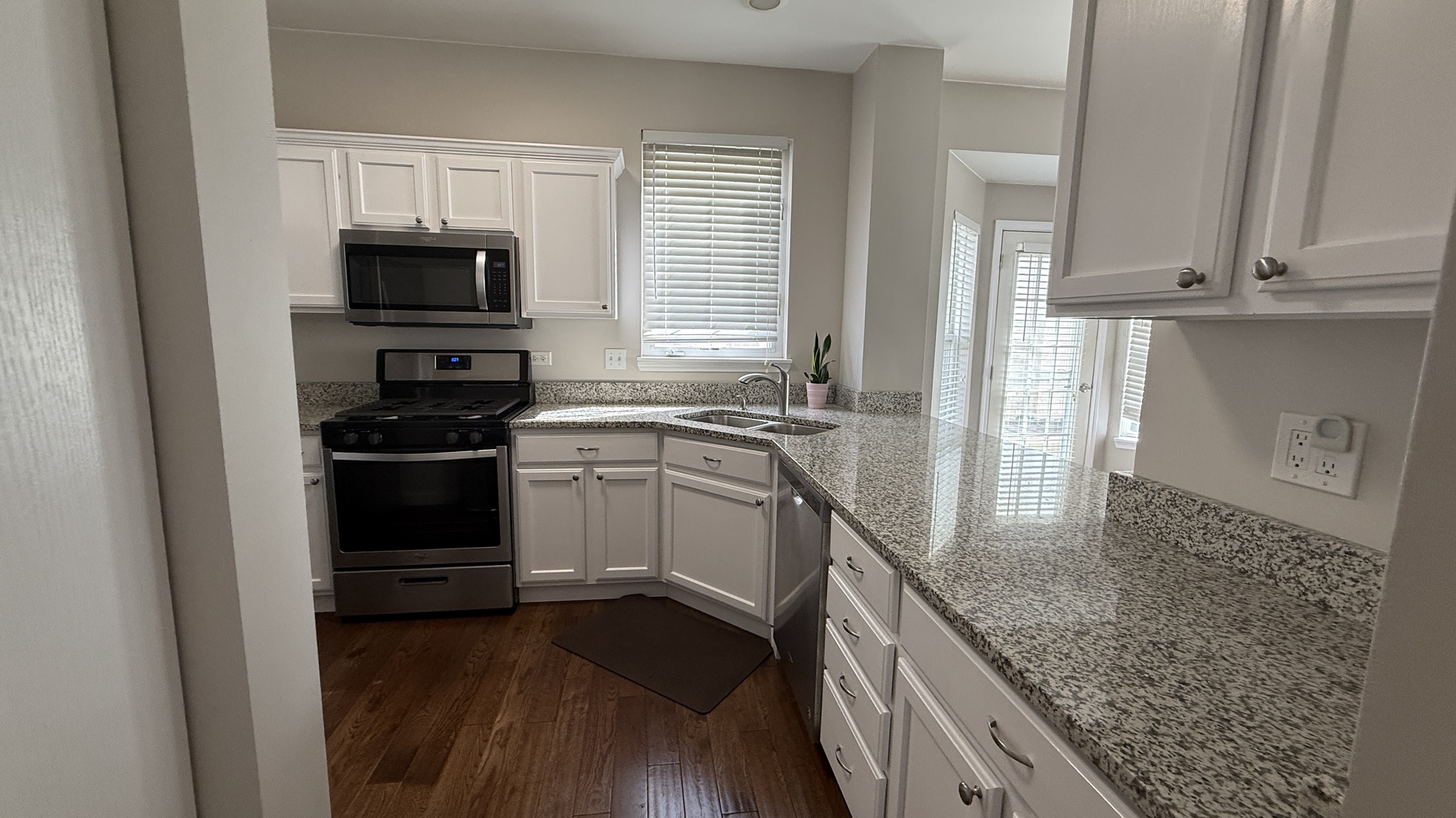 1719 Devonshire Lane