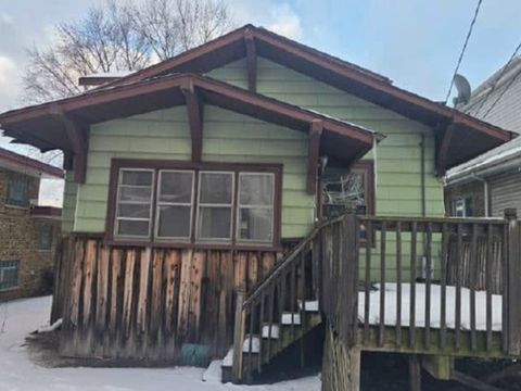 Tiny photo for 12218 Longwood Drive, Blue Island, IL 60406 (MLS # 12568290)