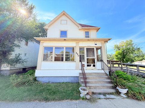 Photo of 695 N Harrison Avenue, Kankakee, IL 60901 (MLS # 12473555)