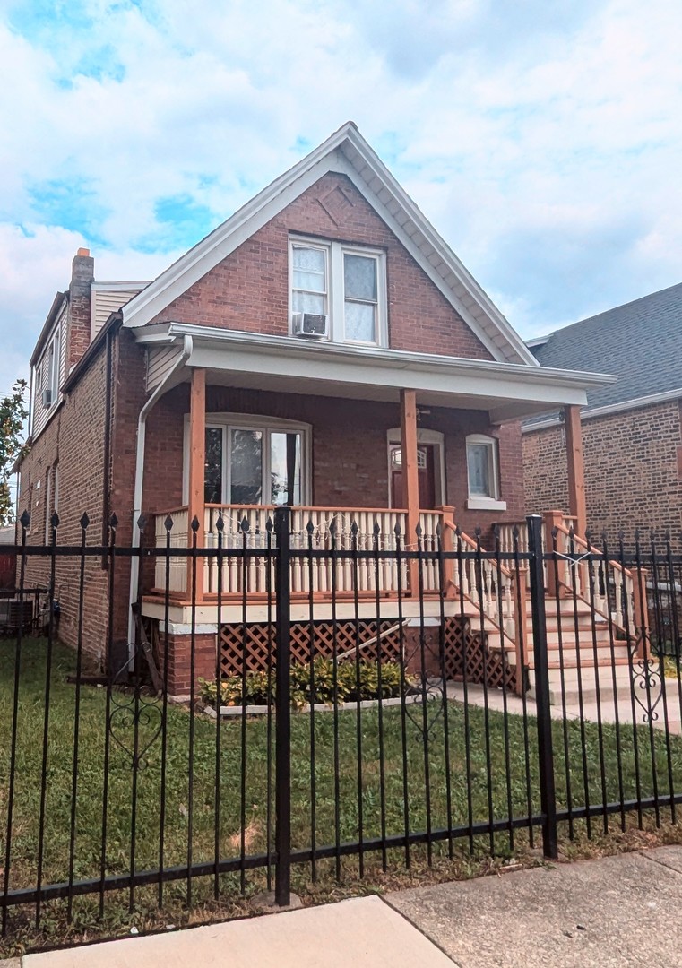 1041 N Spaulding Avenue