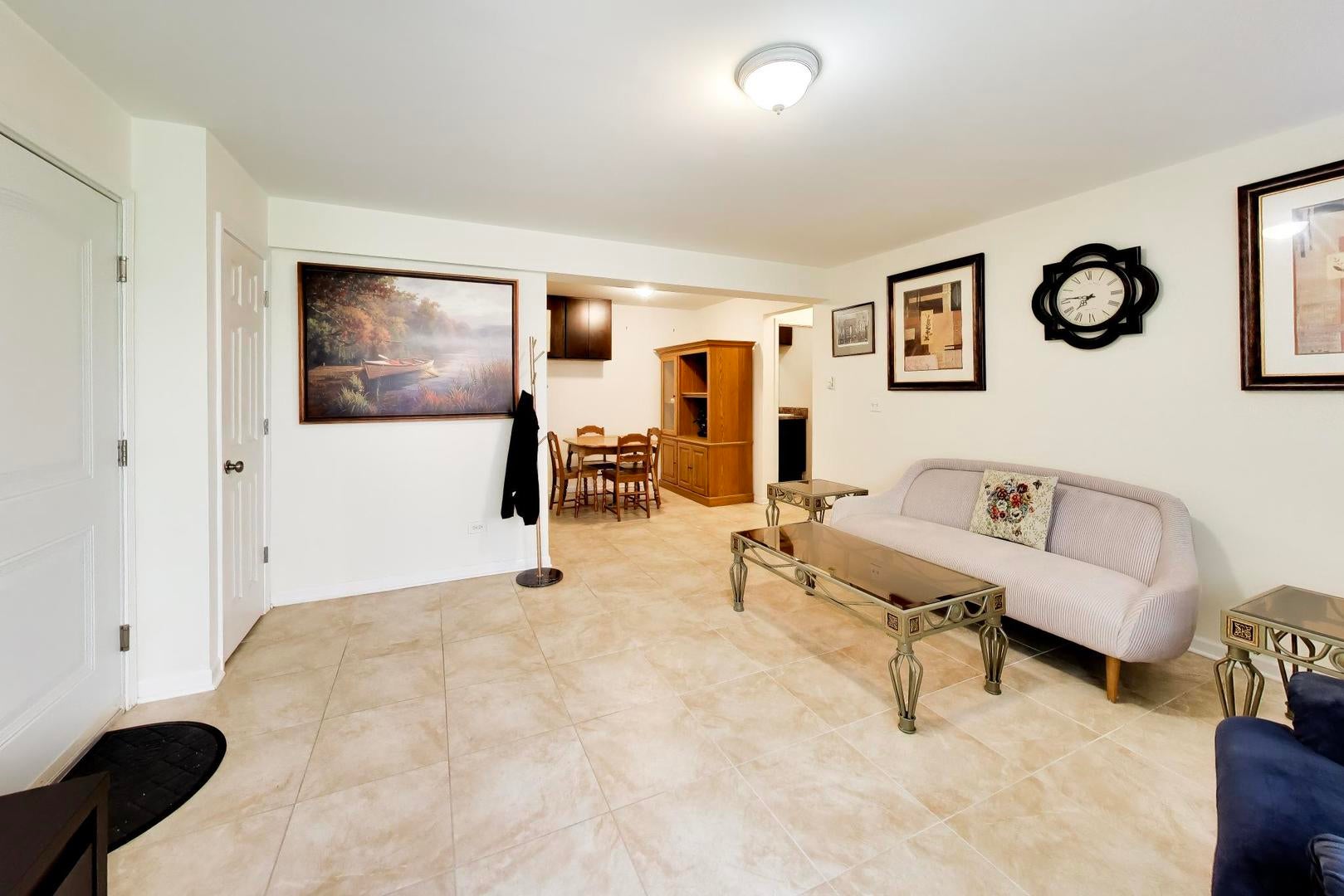 5101 N EAST RIVER Road 1K