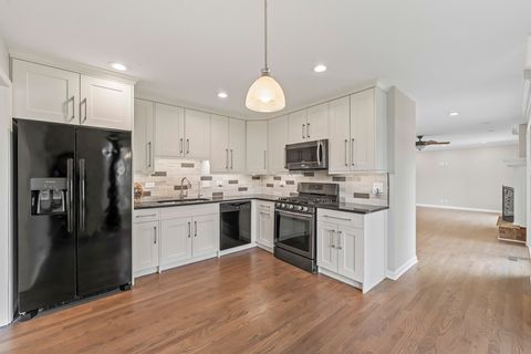 Tiny photo for 1280 N Ashland Avenue, Palatine, IL 60074 (MLS # 12629126)