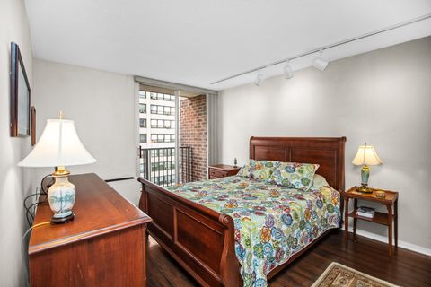 Tiny photo for 4170 N Marine Drive #9F, Chicago, IL 60613 (MLS # 12492640)