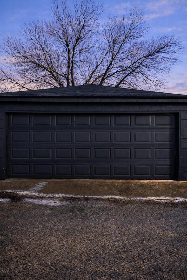 8416 S Saint Lawrence Avenue