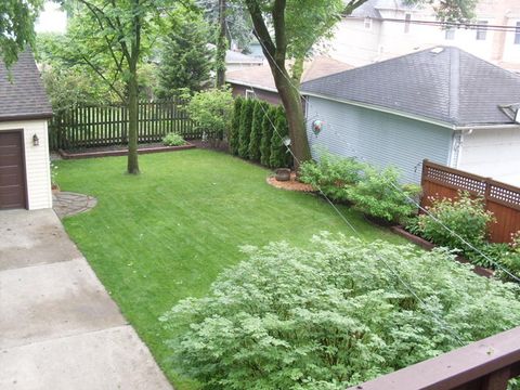 A home in LA GRANGE PARK