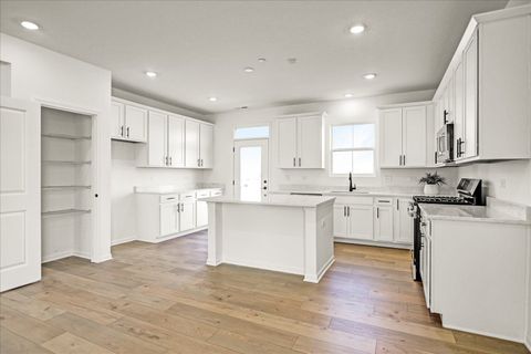 Tiny photo for 17356 S Sprucewood Drive, Lockport, IL 60441 (MLS # 12665585)