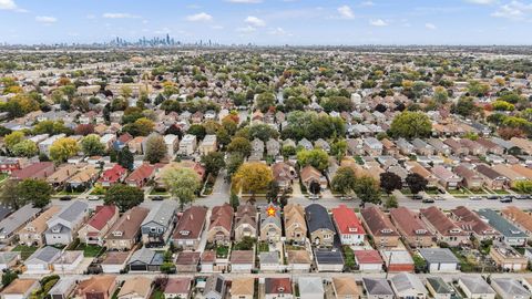 Tiny photo for 2406 Oak Park Avenue, Berwyn, IL 60402 (MLS # 12496020)