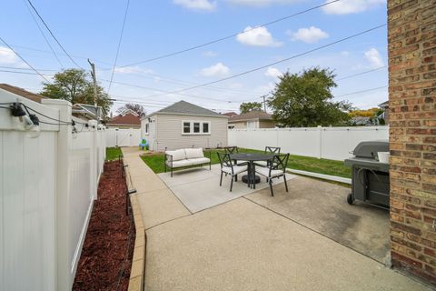 Tiny photo for 2406 Oak Park Avenue, Berwyn, IL 60402 (MLS # 12496020)