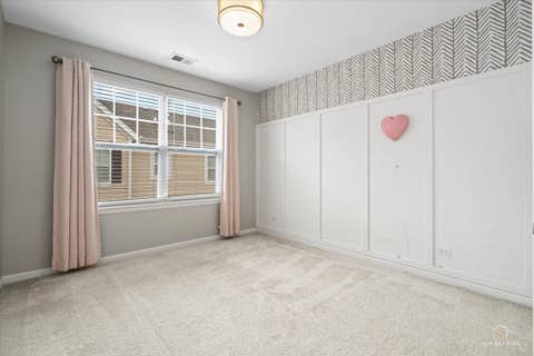 Tiny photo for 811 Lee Street, Des Plaines, IL 60016 (MLS # 12701105)