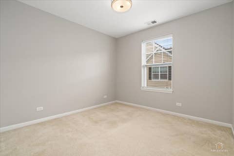 Tiny photo for 811 Lee Street, Des Plaines, IL 60016 (MLS # 12701105)