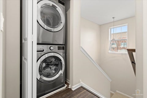 Tiny photo for 811 Lee Street, Des Plaines, IL 60016 (MLS # 12701105)