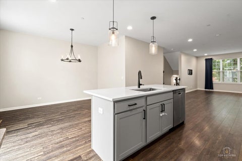 Tiny photo for 811 Lee Street, Des Plaines, IL 60016 (MLS # 12701105)