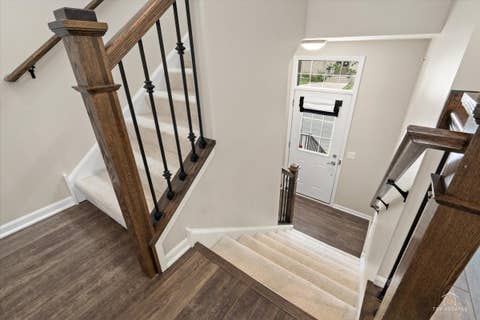 Tiny photo for 811 Lee Street, Des Plaines, IL 60016 (MLS # 12701105)