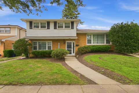 Tiny photo for 10324 S Kolmar Avenue, Oak Lawn, IL 60453 (MLS # 12784857)