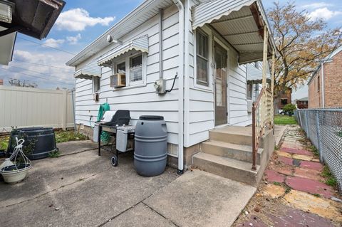 Tiny photo for 3316 N Paris Avenue, Chicago, IL 60634 (MLS # 12524289)