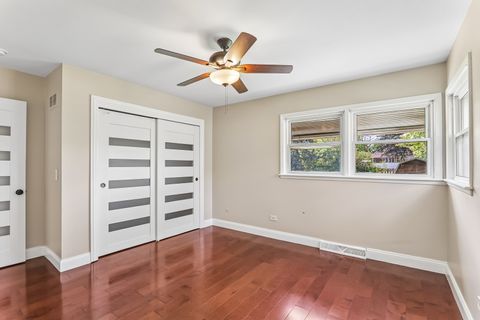 Tiny photo for 807 E Golfview Drive, Mount Prospect, IL 60056 (MLS # 12634807)
