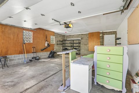 Tiny photo for 807 E Golfview Drive, Mount Prospect, IL 60056 (MLS # 12634807)
