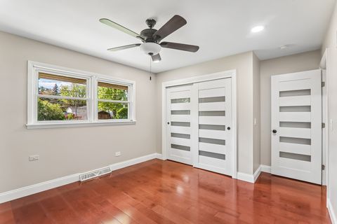 Tiny photo for 807 E Golfview Drive, Mount Prospect, IL 60056 (MLS # 12634807)