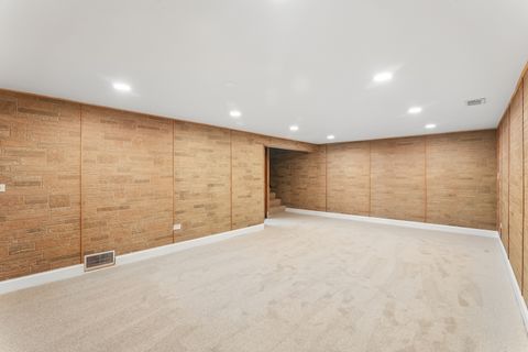 Tiny photo for 807 E Golfview Drive, Mount Prospect, IL 60056 (MLS # 12634807)
