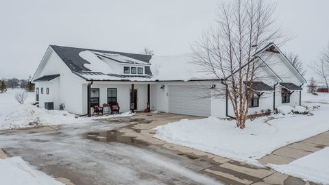 Photo of 825 E Thompson Street, Princeton, IL 61356 (MLS # 12528031)