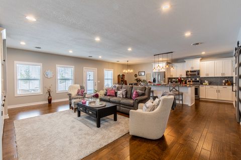 Tiny photo for 825 E Thompson Street, Princeton, IL 61356 (MLS # 12528031)