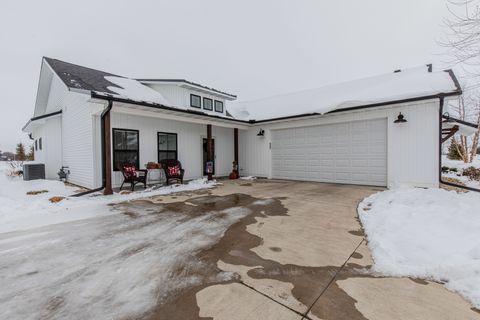 Tiny photo for 825 E Thompson Street, Princeton, IL 61356 (MLS # 12528031)