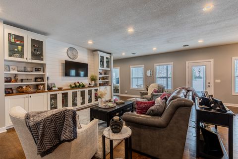 Tiny photo for 825 E Thompson Street, Princeton, IL 61356 (MLS # 12528031)