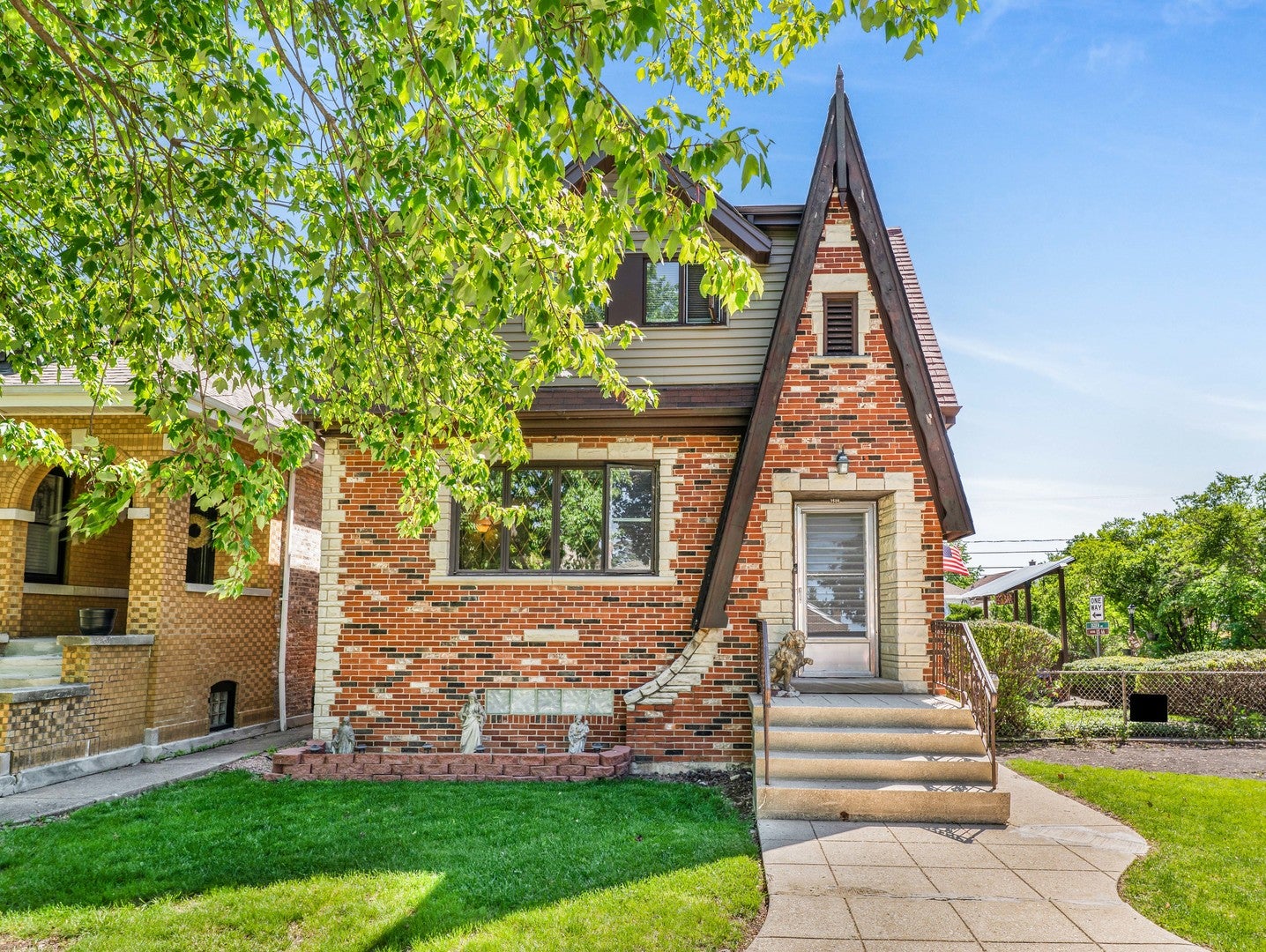 3509 Cuyler Avenue