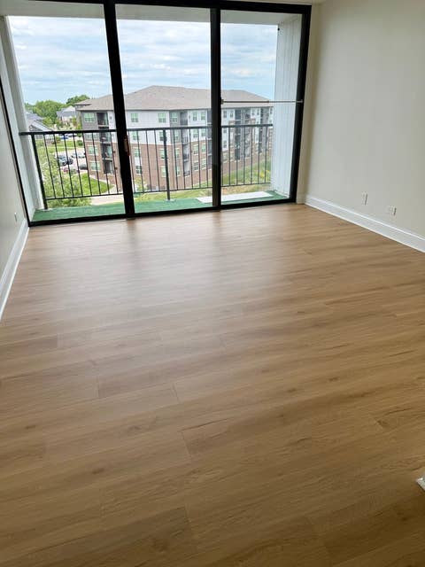 Tiny photo for 2015 S Finley Road S #812, Lombard, IL 60148 (MLS # 12714186)