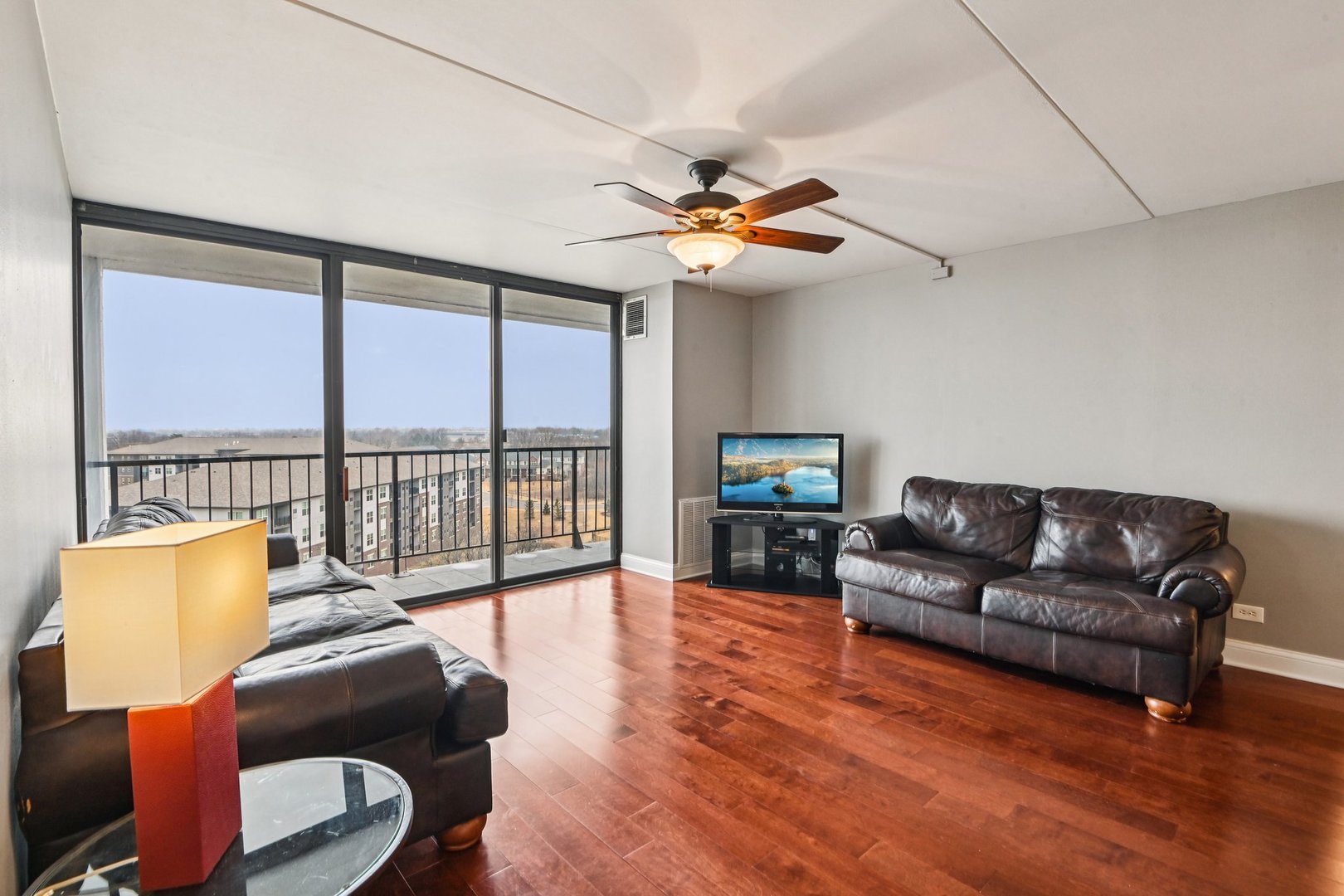 2015 S Finley Road 1110