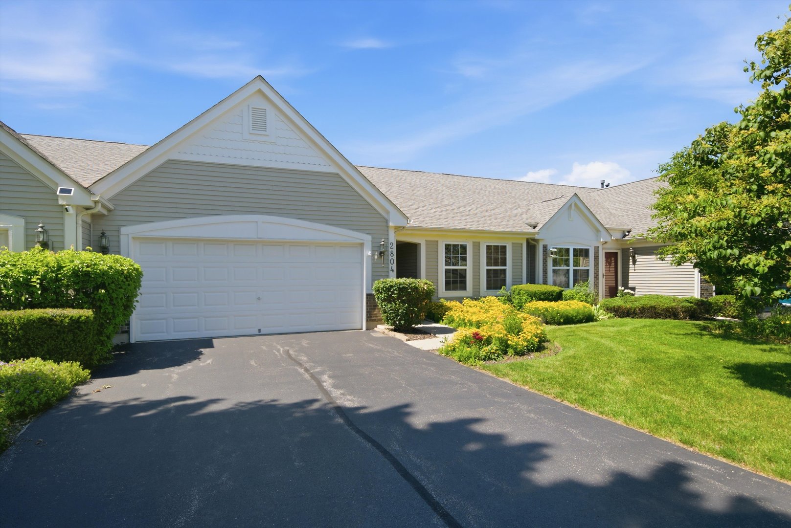2804 N Southern Hills Drive