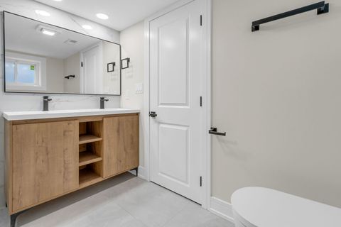 Tiny photo for 11247 S Central Park Avenue, Chicago, IL 60655 (MLS # 12627510)
