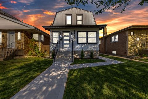 Tiny photo for 11247 S Central Park Avenue, Chicago, IL 60655 (MLS # 12627510)