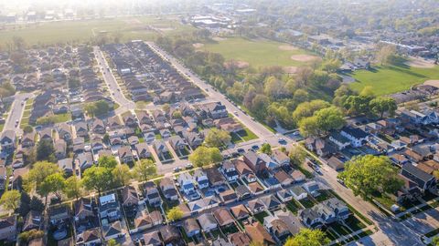 Tiny photo for 11247 S Central Park Avenue, Chicago, IL 60655 (MLS # 12627510)
