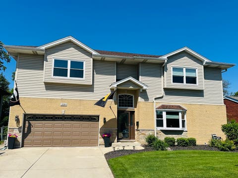 Photo of 130 S Elm Tree Lane, Elmhurst, IL 60126 (MLS # 12658565)