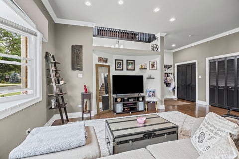 Tiny photo for 130 S Elm Tree Lane, Elmhurst, IL 60126 (MLS # 12658565)