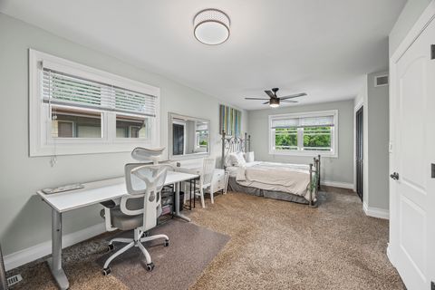 Tiny photo for 130 S Elm Tree Lane, Elmhurst, IL 60126 (MLS # 12658565)