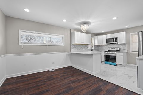 Tiny photo for 9945 S Sangamon Street, Chicago, IL 60643 (MLS # 12523632)