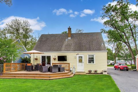 Tiny photo for Elmhurst, IL 60126 (MLS # 12632998)