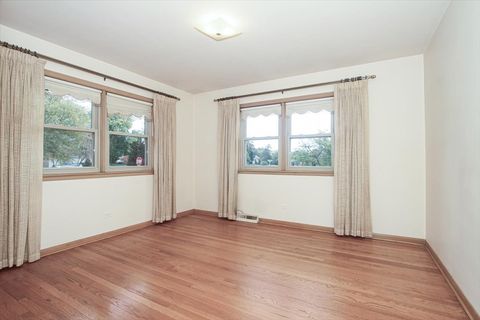 Tiny photo for 1420 Indian Hill Drive, Schaumburg, IL 60193 (MLS # 12510847)