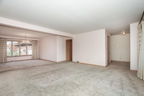 Tiny photo for 1420 Indian Hill Drive, Schaumburg, IL 60193 (MLS # 12510847)