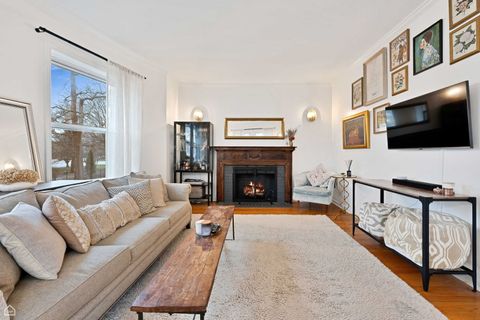 Tiny photo for 2542 N Kedzie Boulevard #109, Chicago, IL 60647 (MLS # 12603184)