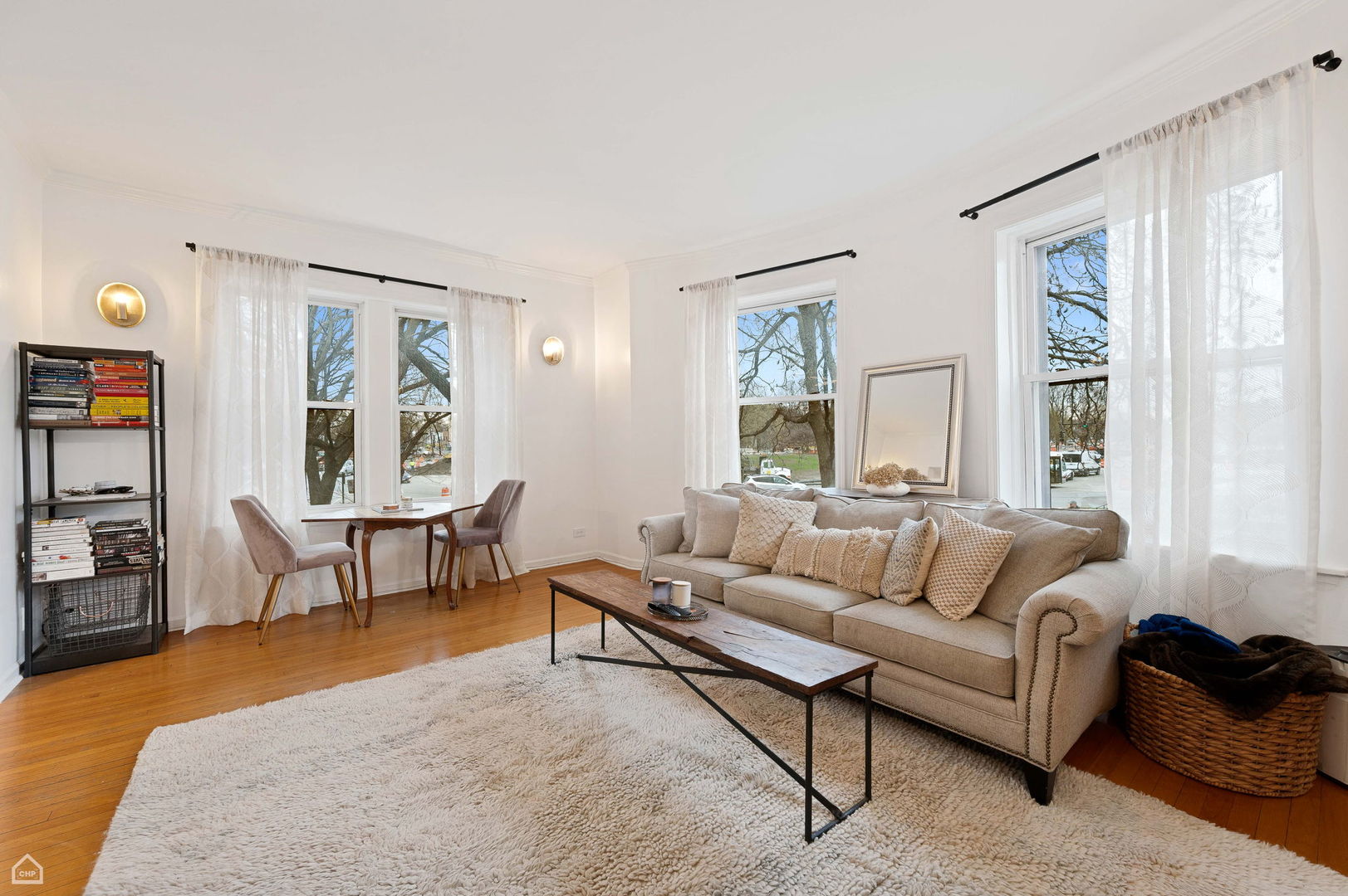 2542 N Kedzie Boulevard 109