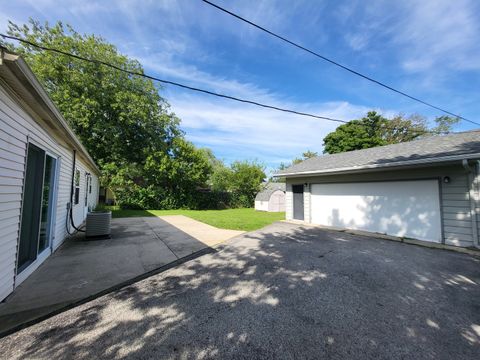 Tiny photo for 907 Dartmouth Avenue, Matteson, IL 60443 (MLS # 12473935)