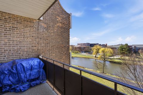 Tiny photo for 720 Wellington Avenue #405, Elk Grove Village, IL 60007 (MLS # 12589035)