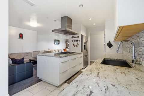 Tiny photo for 720 Wellington Avenue #405, Elk Grove Village, IL 60007 (MLS # 12589035)