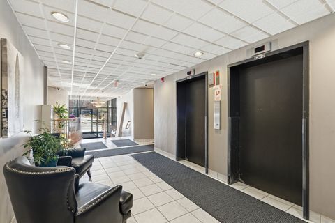 Tiny photo for 720 Wellington Avenue #405, Elk Grove Village, IL 60007 (MLS # 12589035)