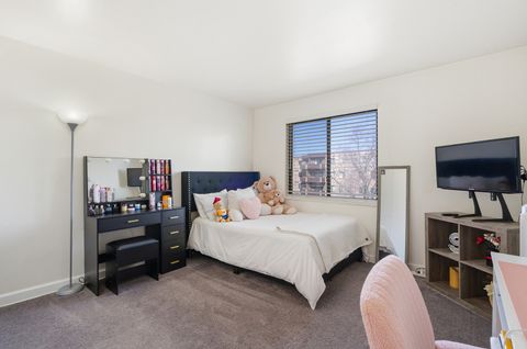 Tiny photo for 720 Wellington Avenue #405, Elk Grove Village, IL 60007 (MLS # 12589035)